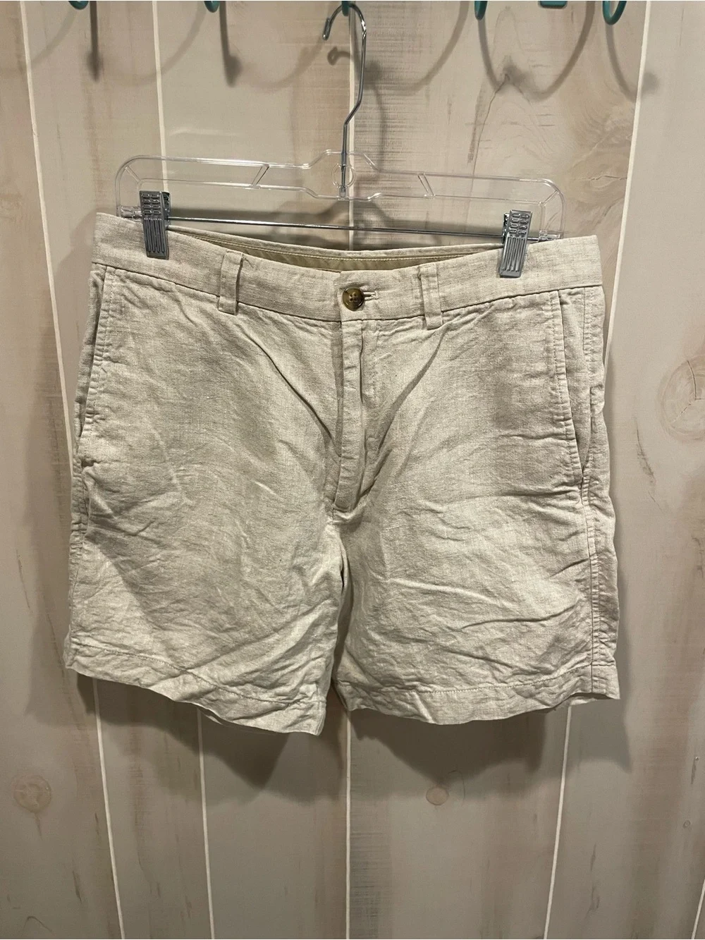Classic tan linen breezy shorts beach vacation everyday Banana Republic preppy